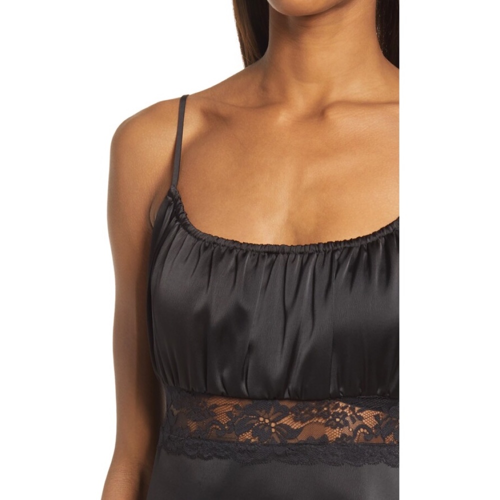 NWT Wayf Valerie lace cocktail dress
